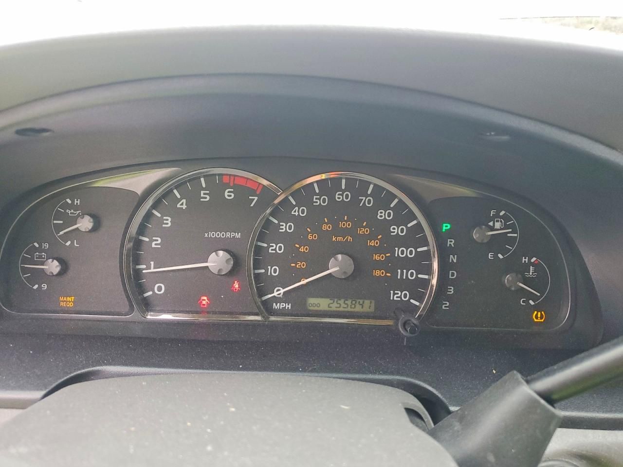 2005 Toyota Sequoia SR5