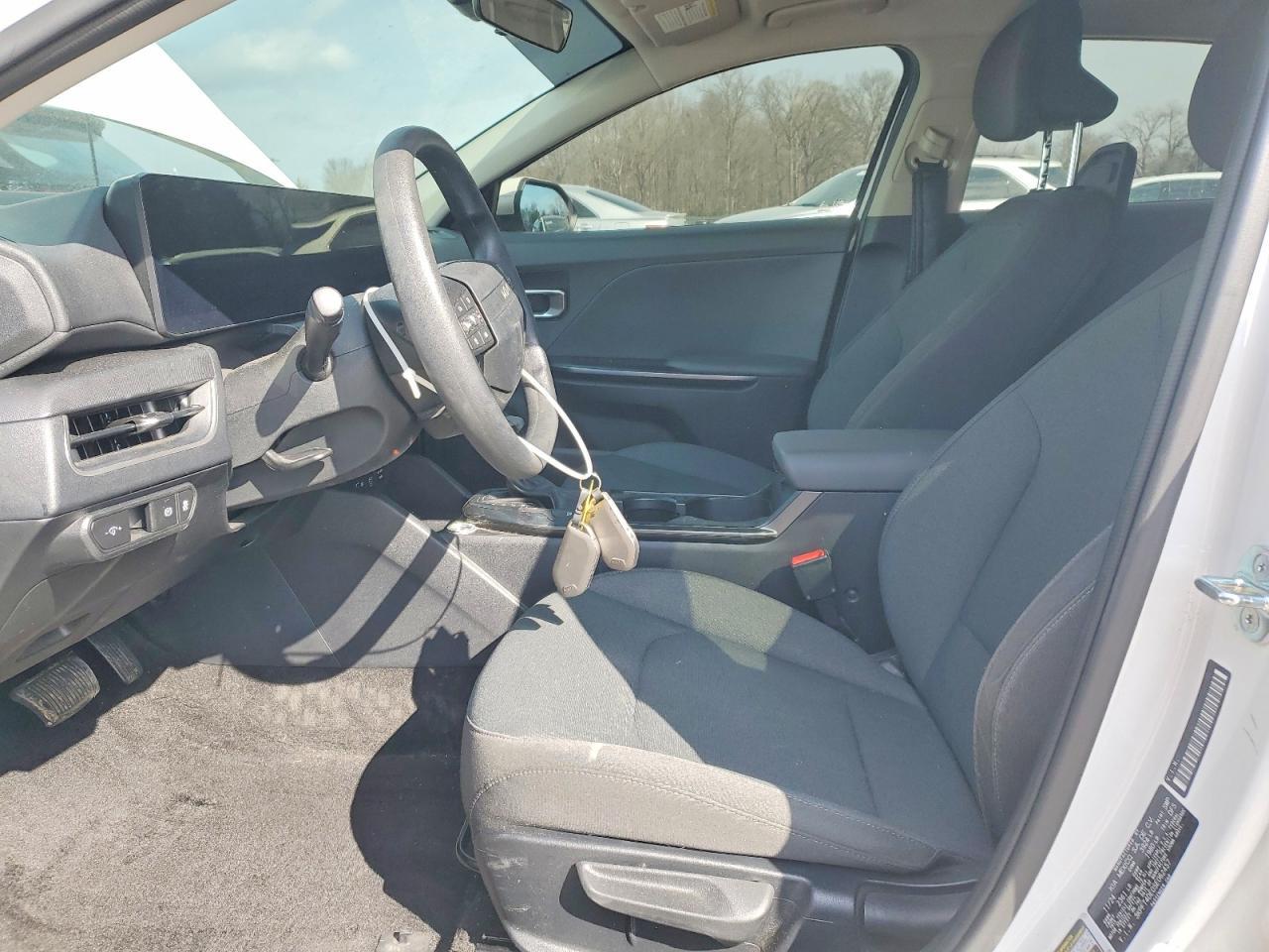 2025 KIA K4 lx