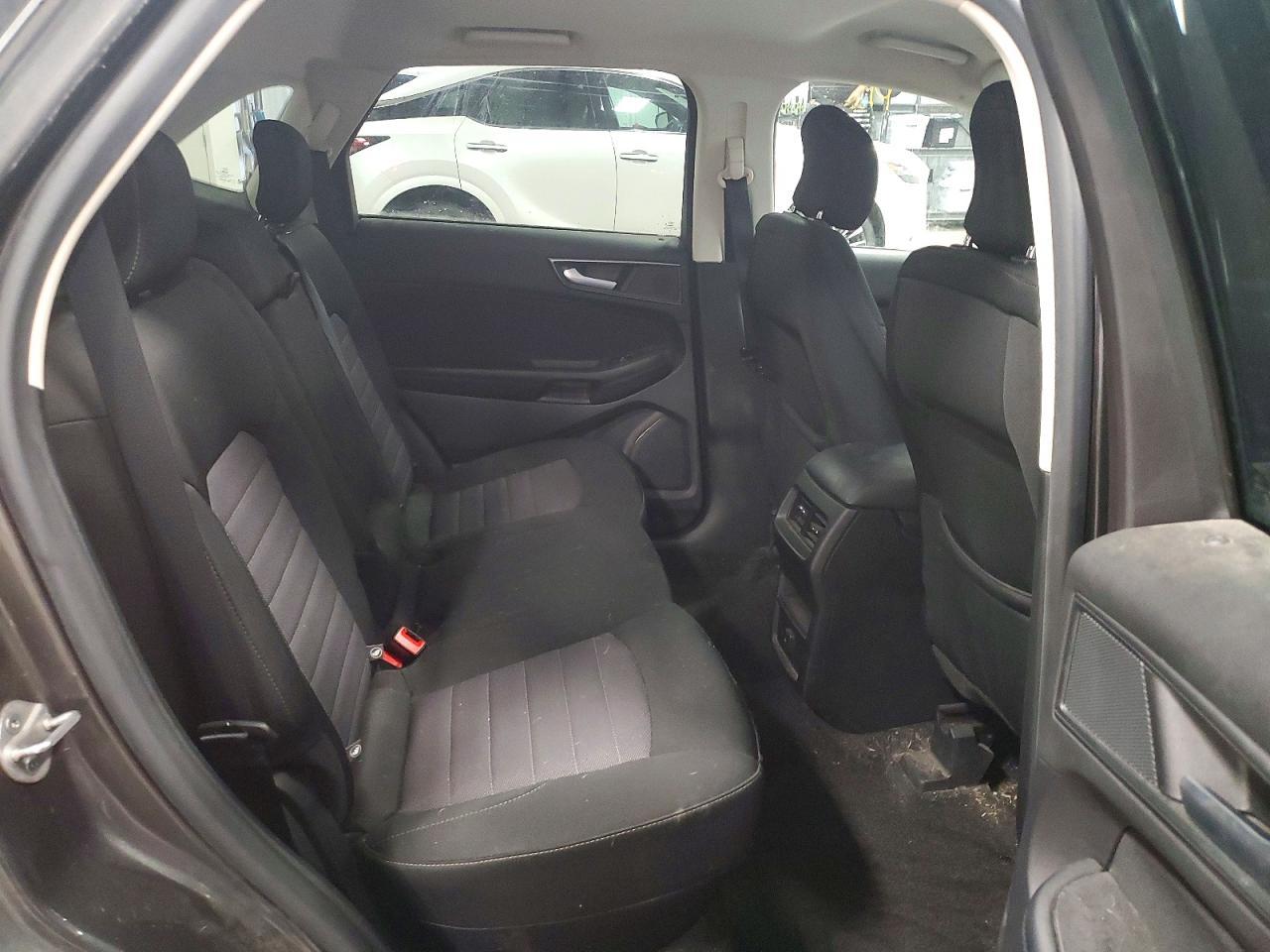 2019 Ford Edge se