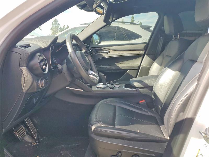 2022 Alfa Romeo Stelvio ti