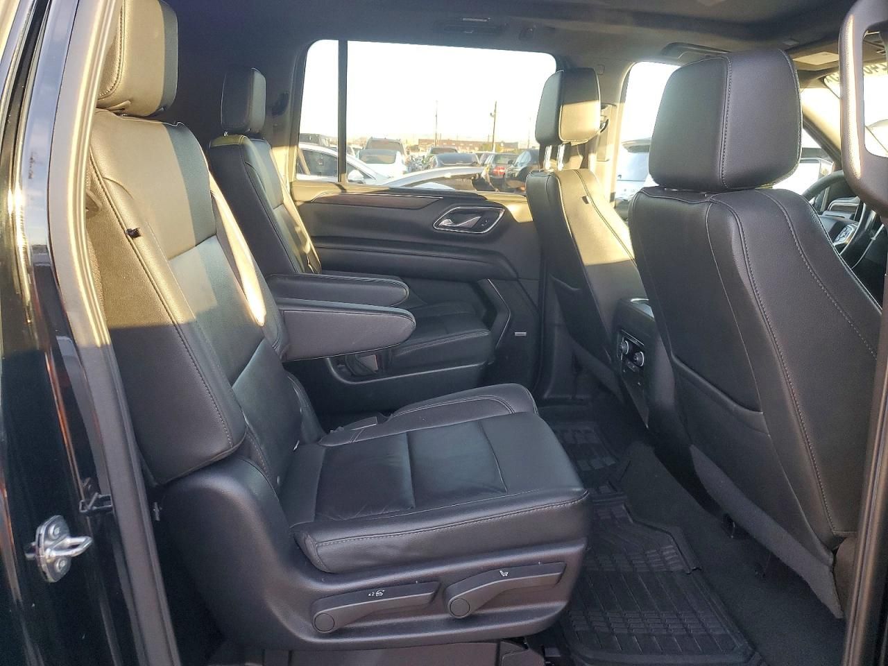 2022 Chevrolet Suburban C1500 lt