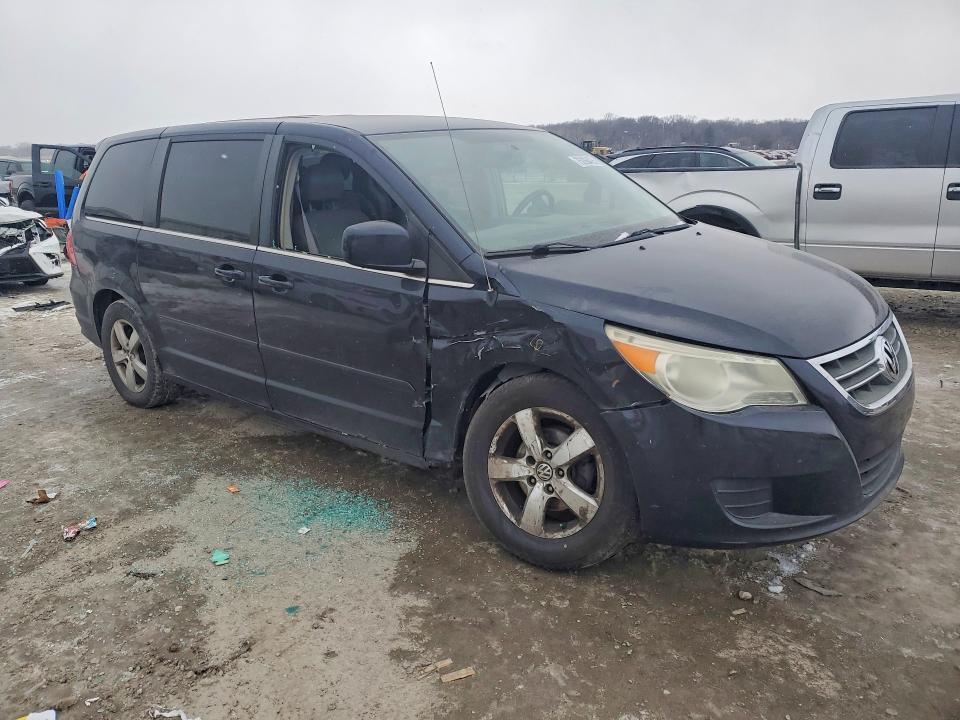 2010 Volkswagen Routan se