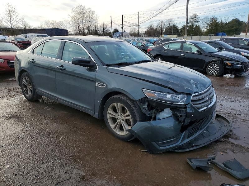 2016 Ford Taurus sel