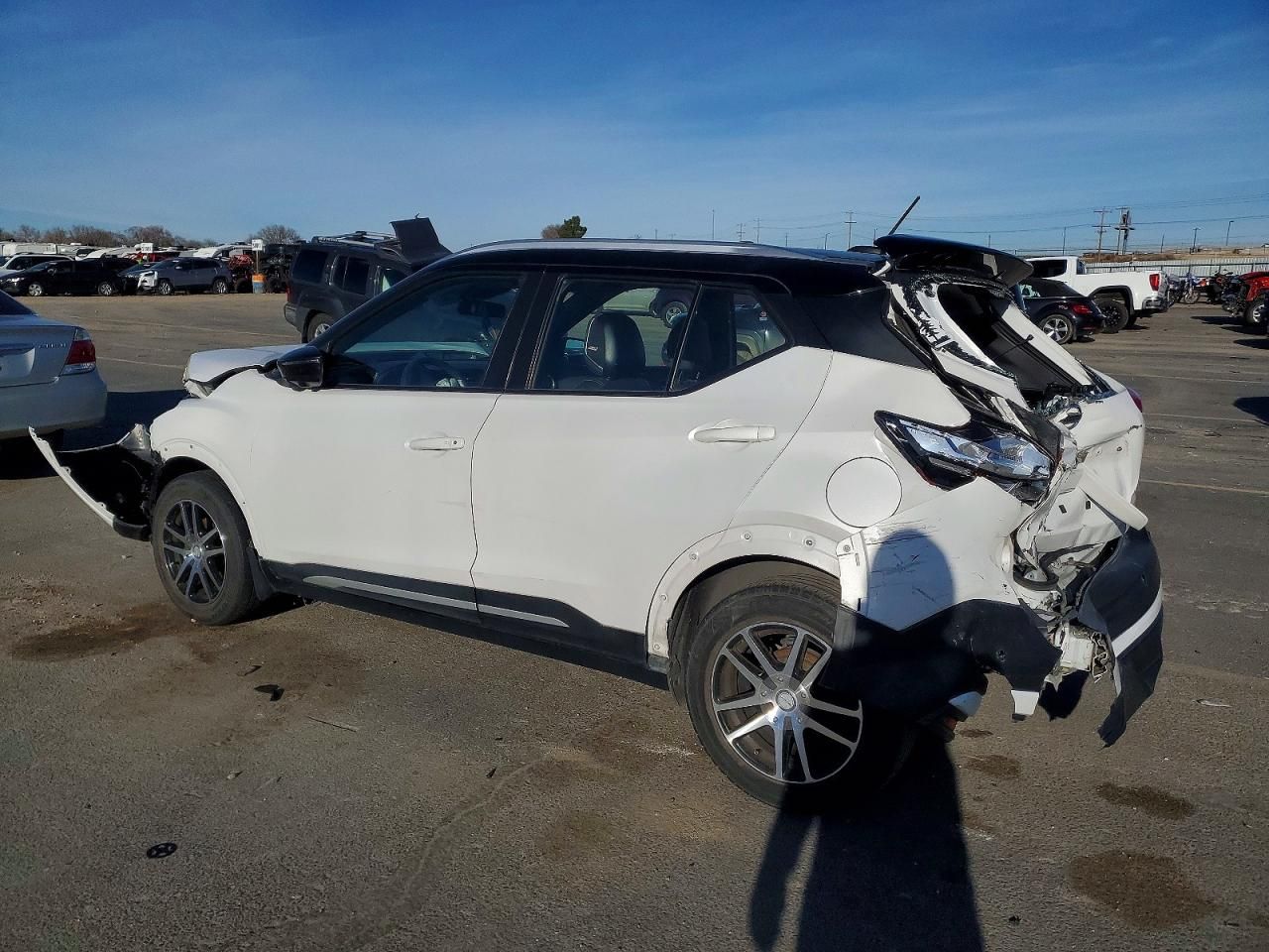 2020 Nissan Kicks sr