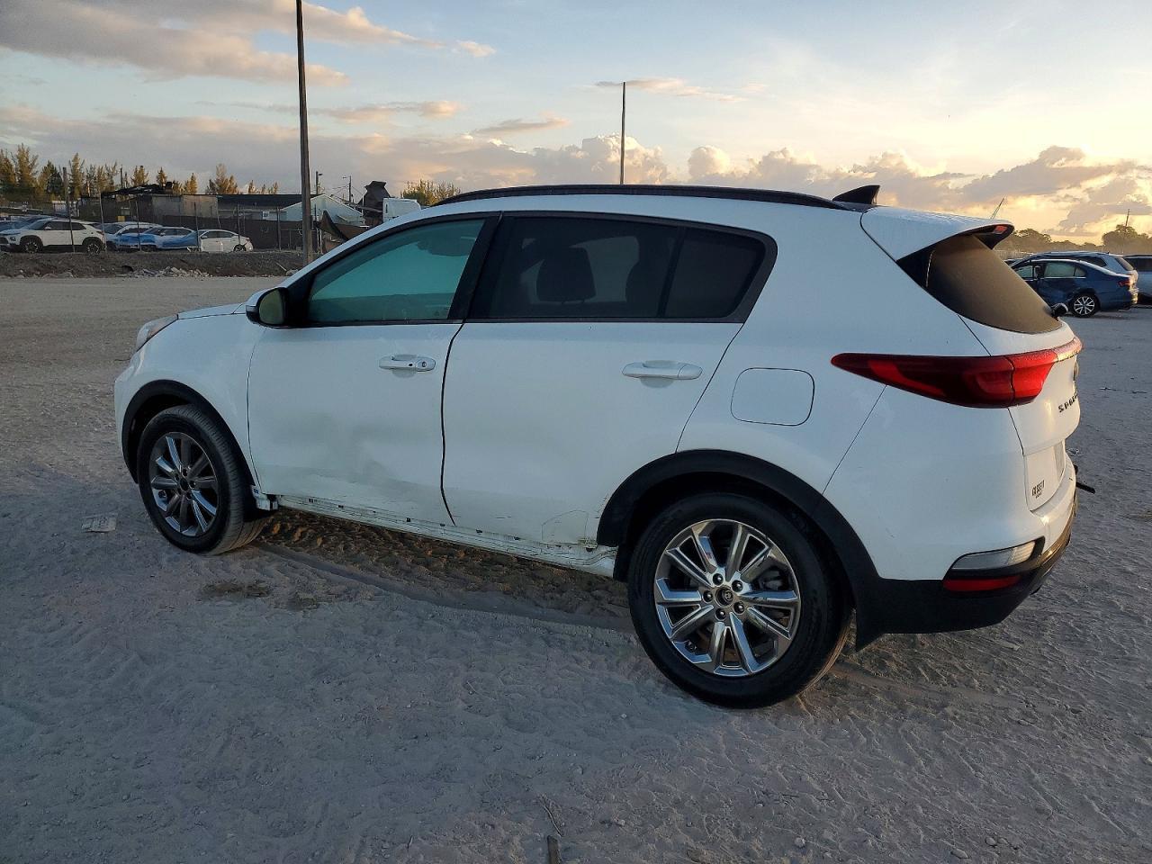 2022 KIA Sportage s