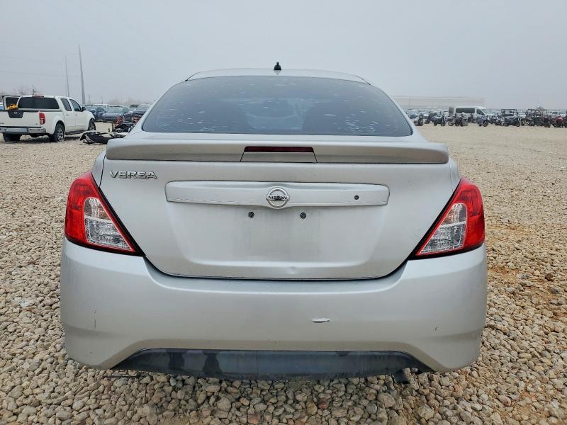 2017 Niss Versa