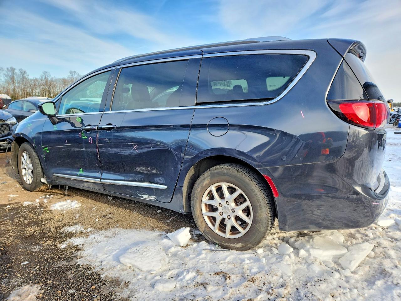 2020 Chrysler Pacifica Touring l