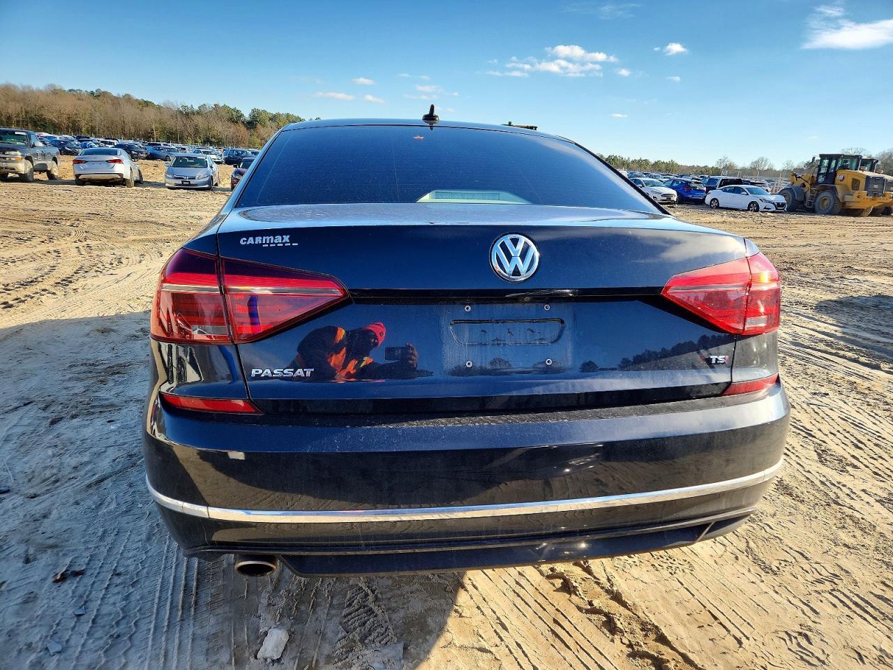 2018 Volkswagen Passat s