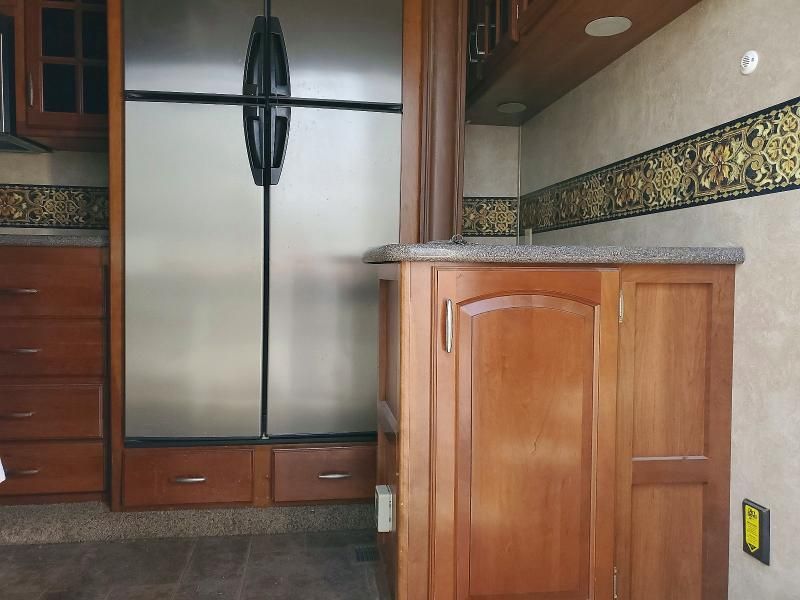 2010 Keystone Challenger 5TH Wheel