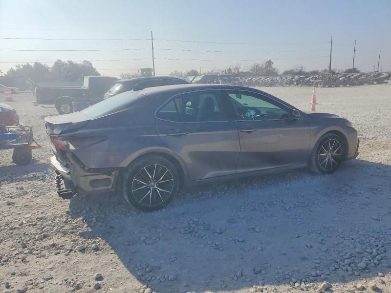 2022 Toyota Camry se