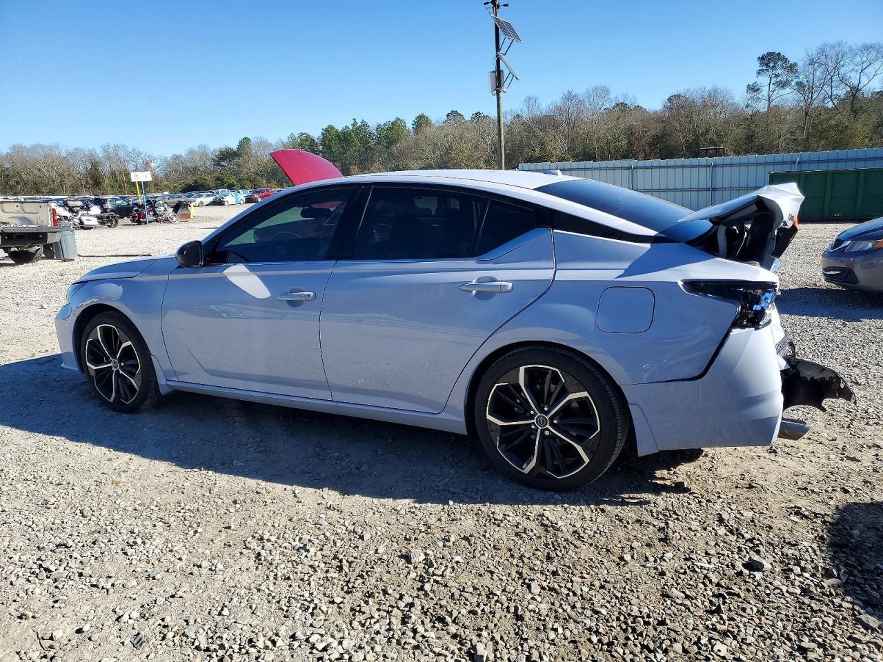 2024 Nissan Altima sr