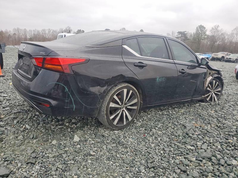 2021 Nissan Altima sr