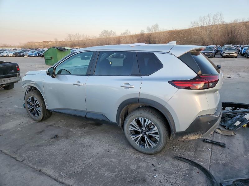 2022 Nissan Rogue sv