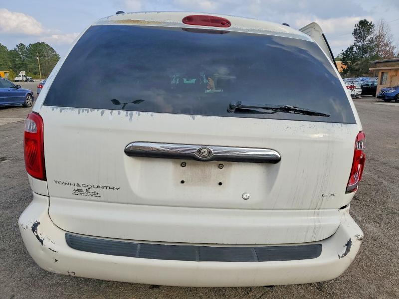 2004 Chrysler Town & Country lx