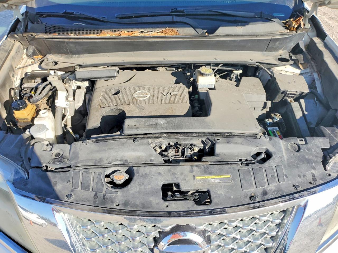 2015 Nissan Pathfinder s