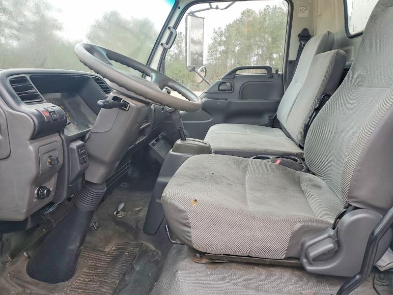 2005 Isuzu Npr box Truck