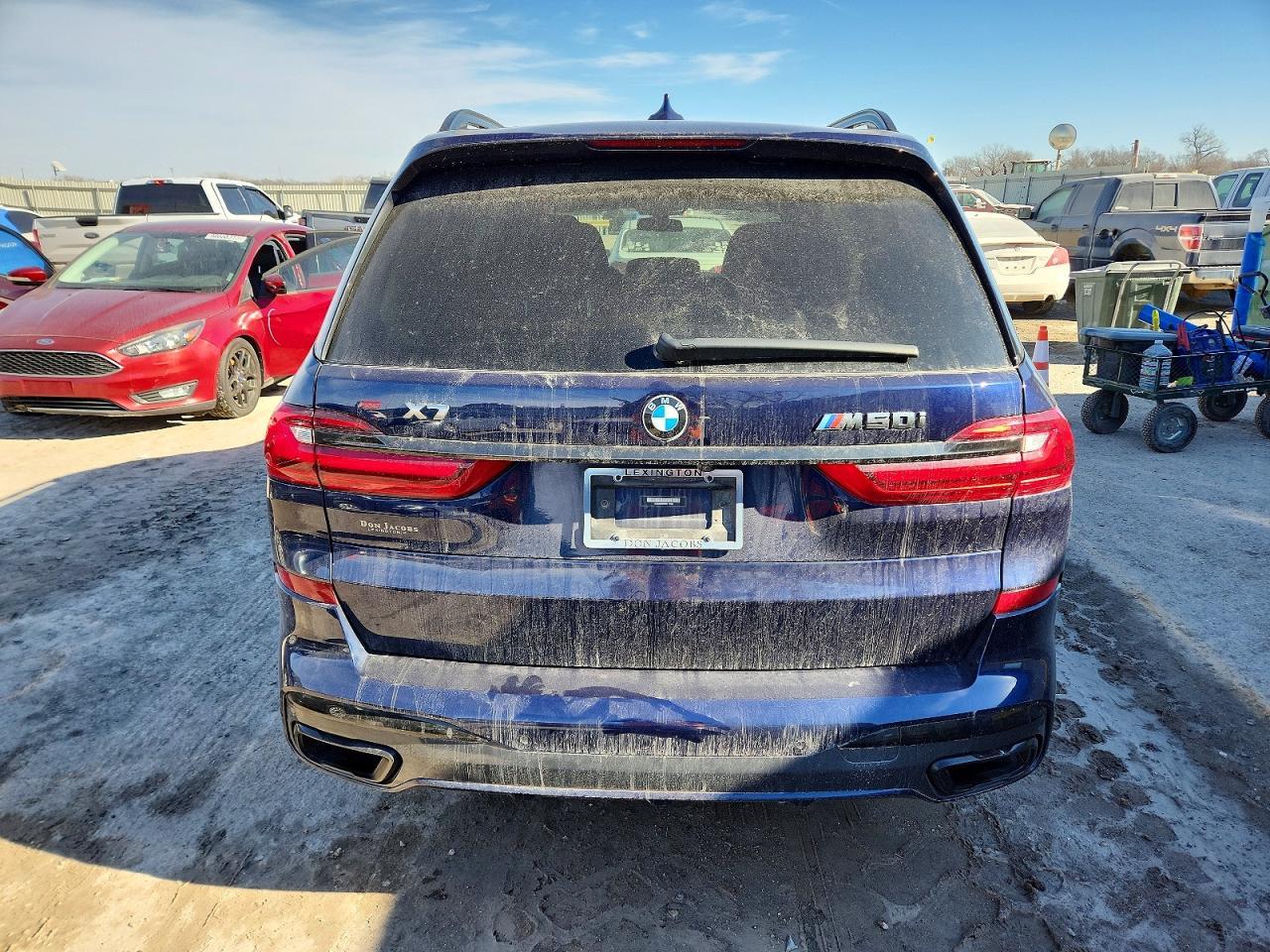 2022 BMW X7 M50i