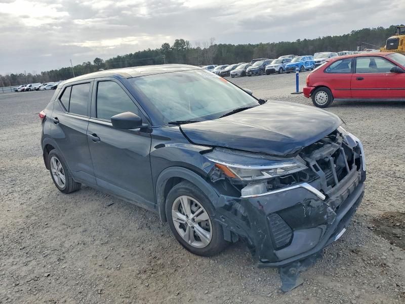 2023 Nissan Kicks s