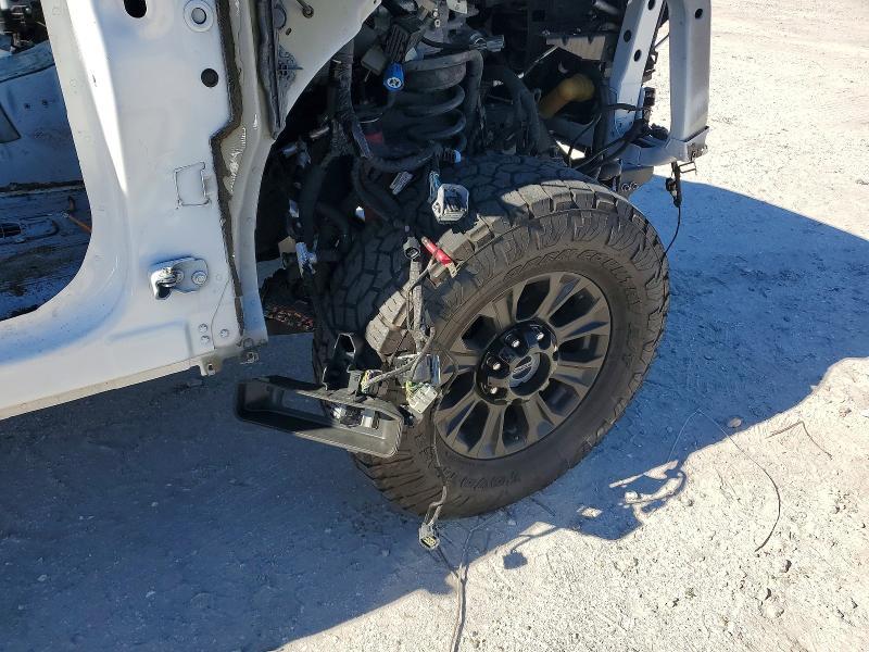 2022 Ford F350 Truck cab and Chassis