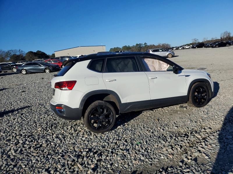 2023 Volkswagen Taos se