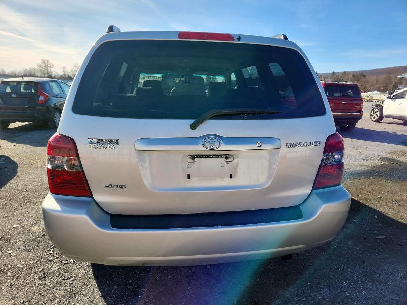 2005 Toyota Highlander Base