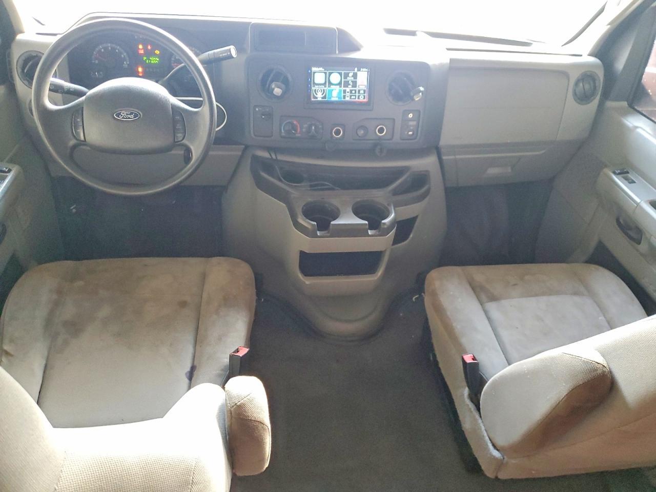 2014 Ford Econoline E250 van