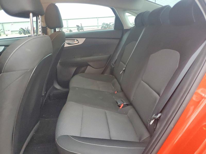 2023 KIA Forte lx