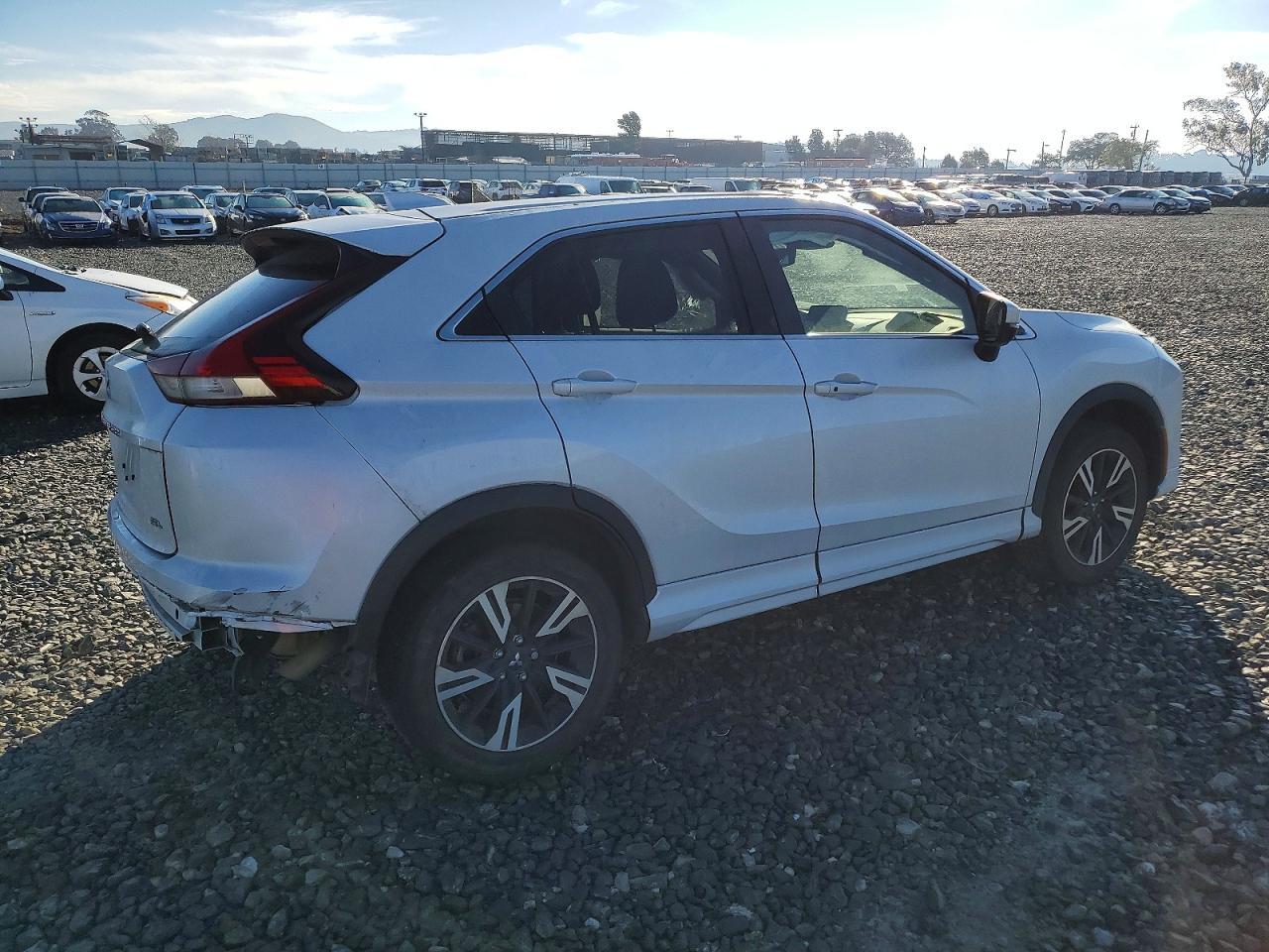 2023 Mitsubishi Eclipse Cross se