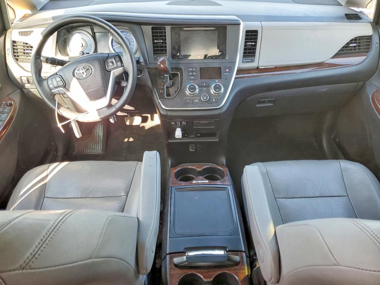 2015 Toyota Sienna xle