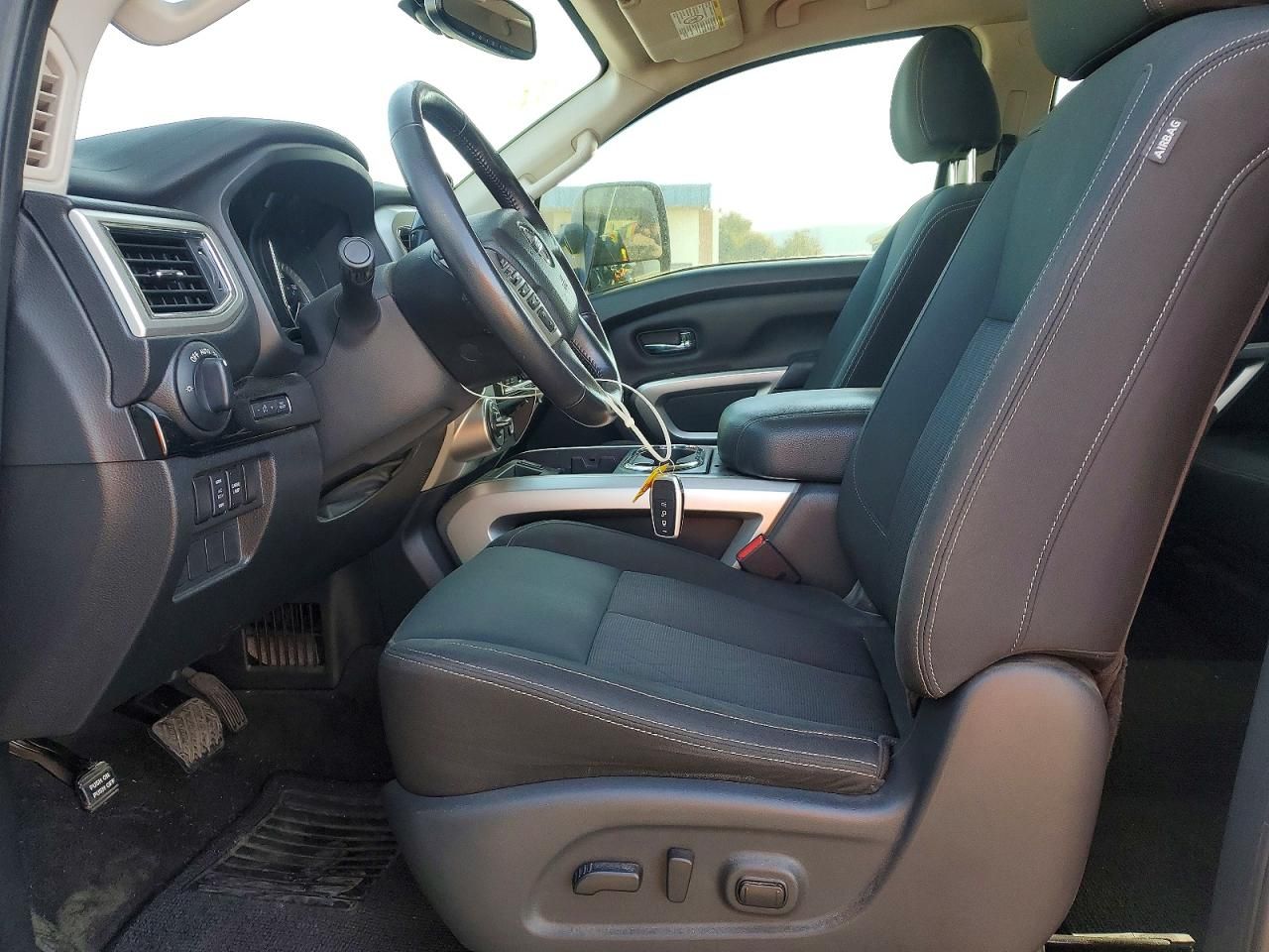 2018 Nissan Titan xd sl