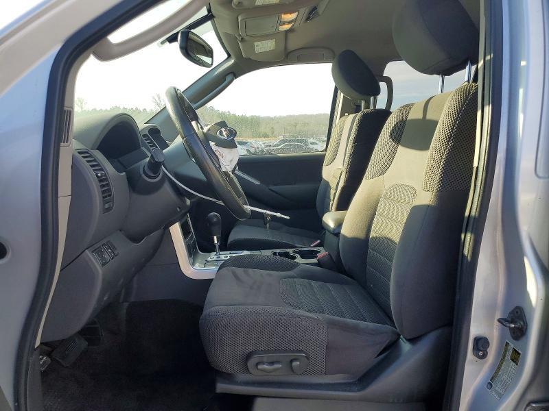 2011 Nissan Pathfinder s