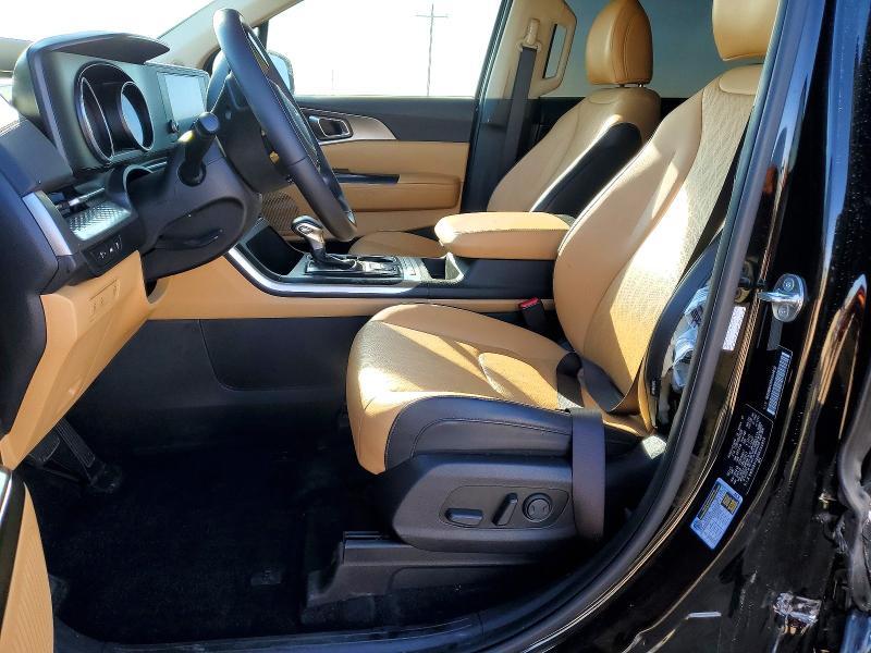2024 KIA Carnival lx