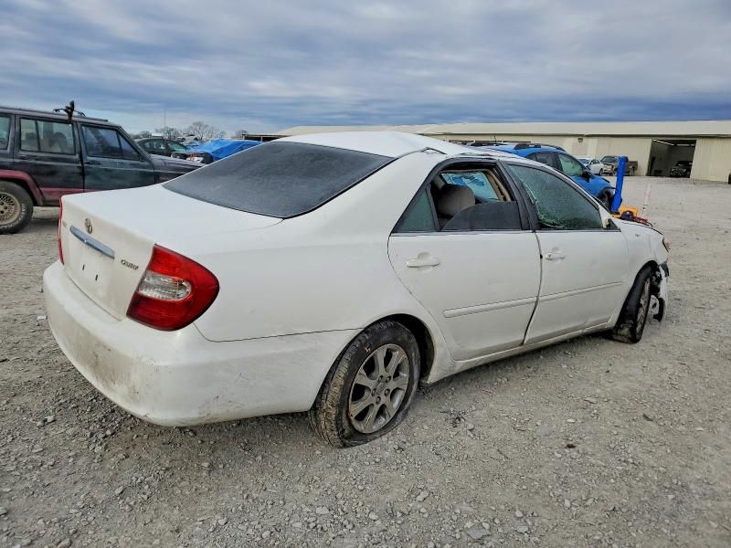 2004 Toyota Camry le