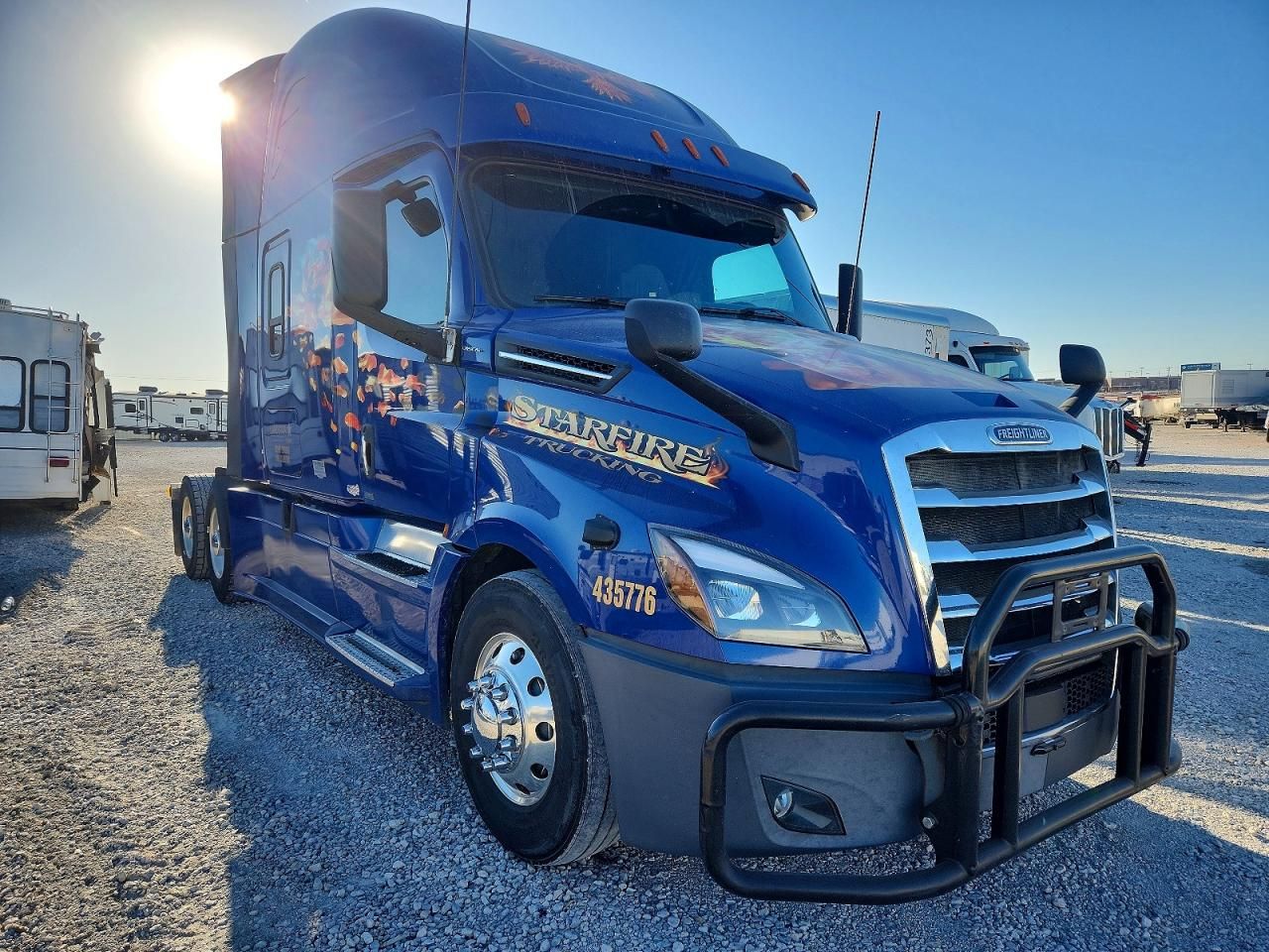2020 Freightliner Cascadia 126 Semi Truck