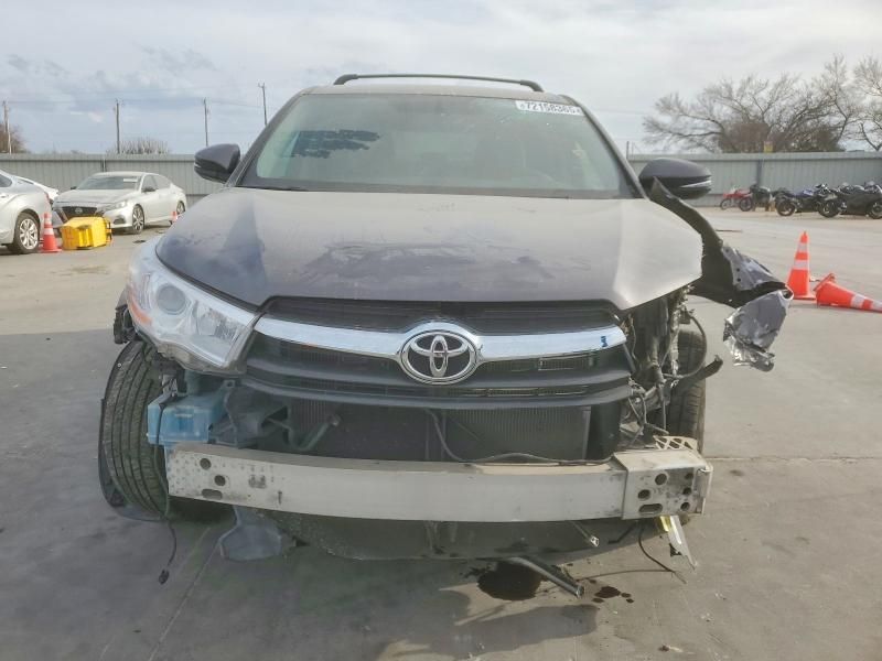 2016 Toyota Highlander le