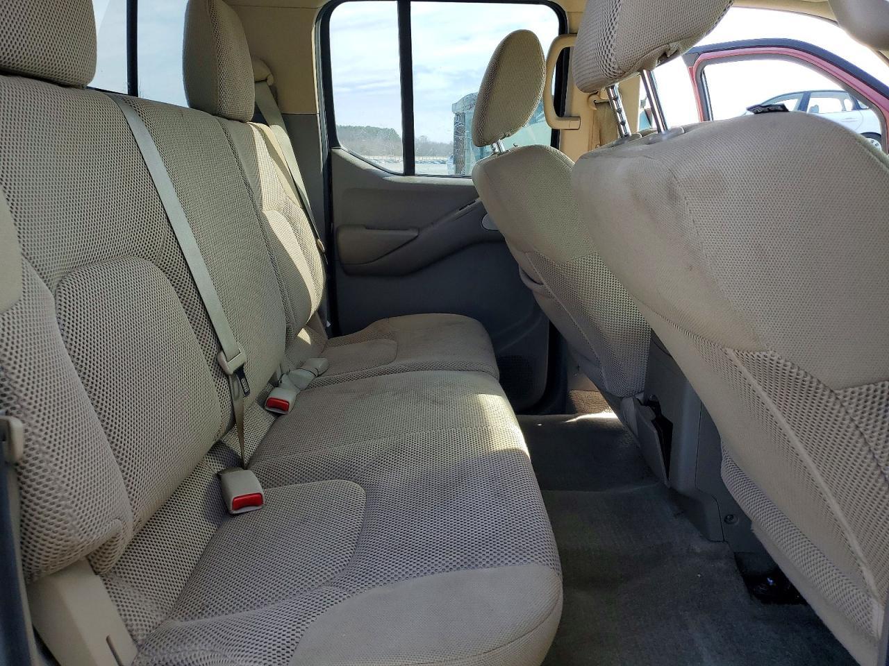 2017 Nissan Frontier sv