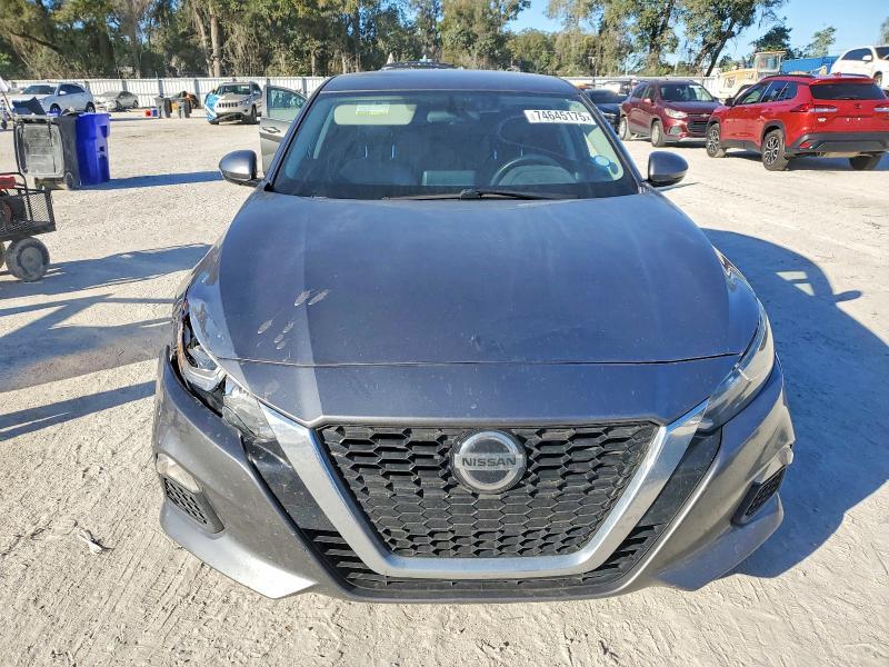 2020 Nissan Altima s