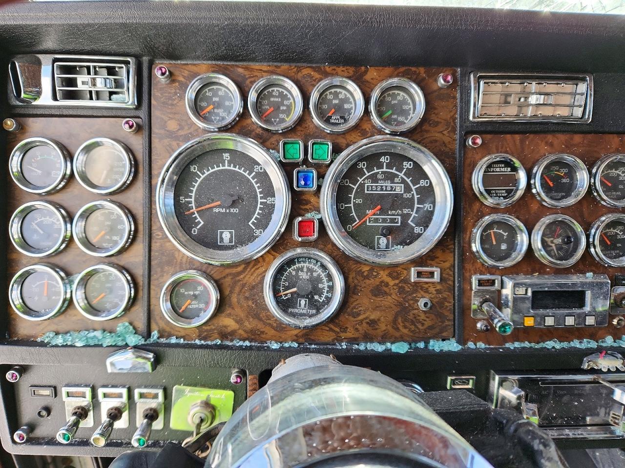 1997 Kenworth W900 Semi Truck