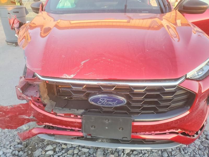 2024 Ford Escape st Line