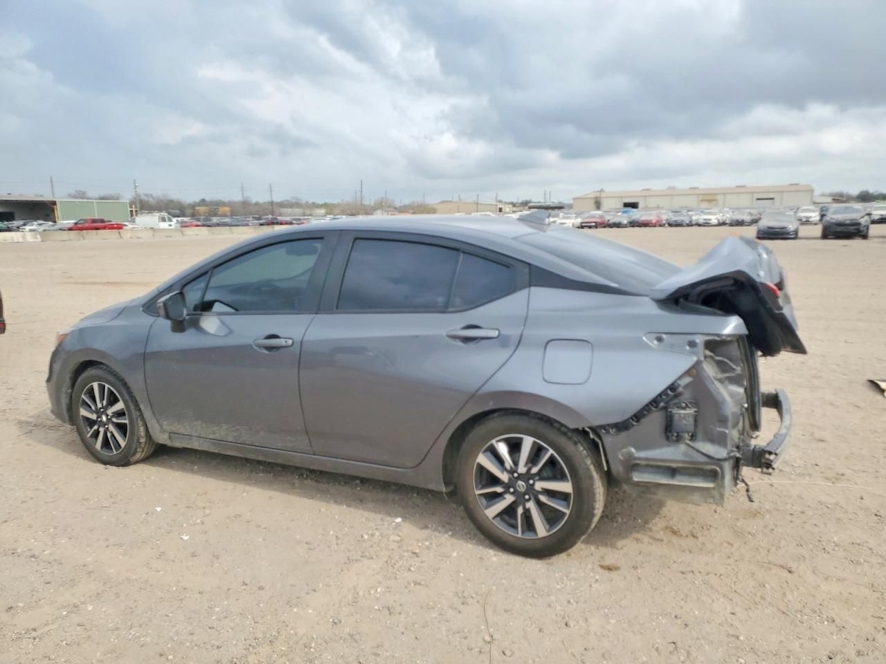 2021 Nissan Versa sv
