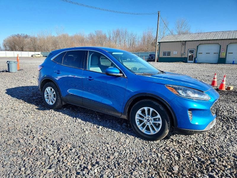 2021 Ford Escape se