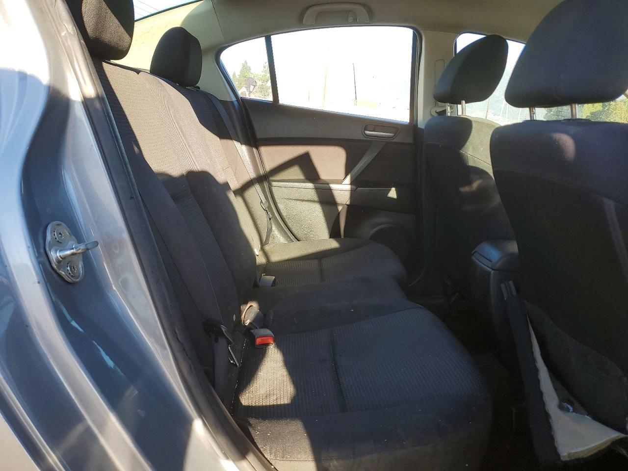2012 Mazda 3 I