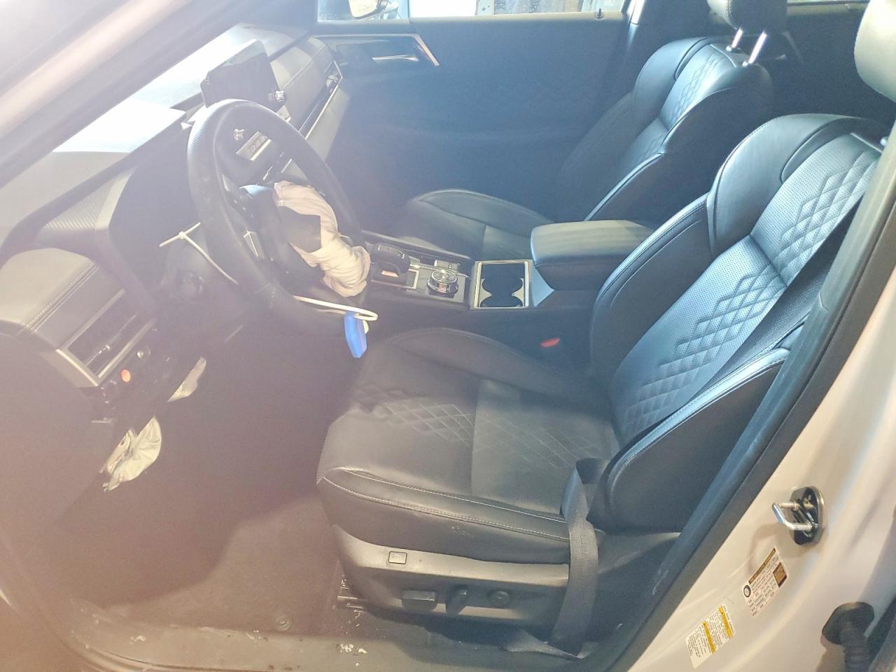 2025 Mitsubishi Outlander sel