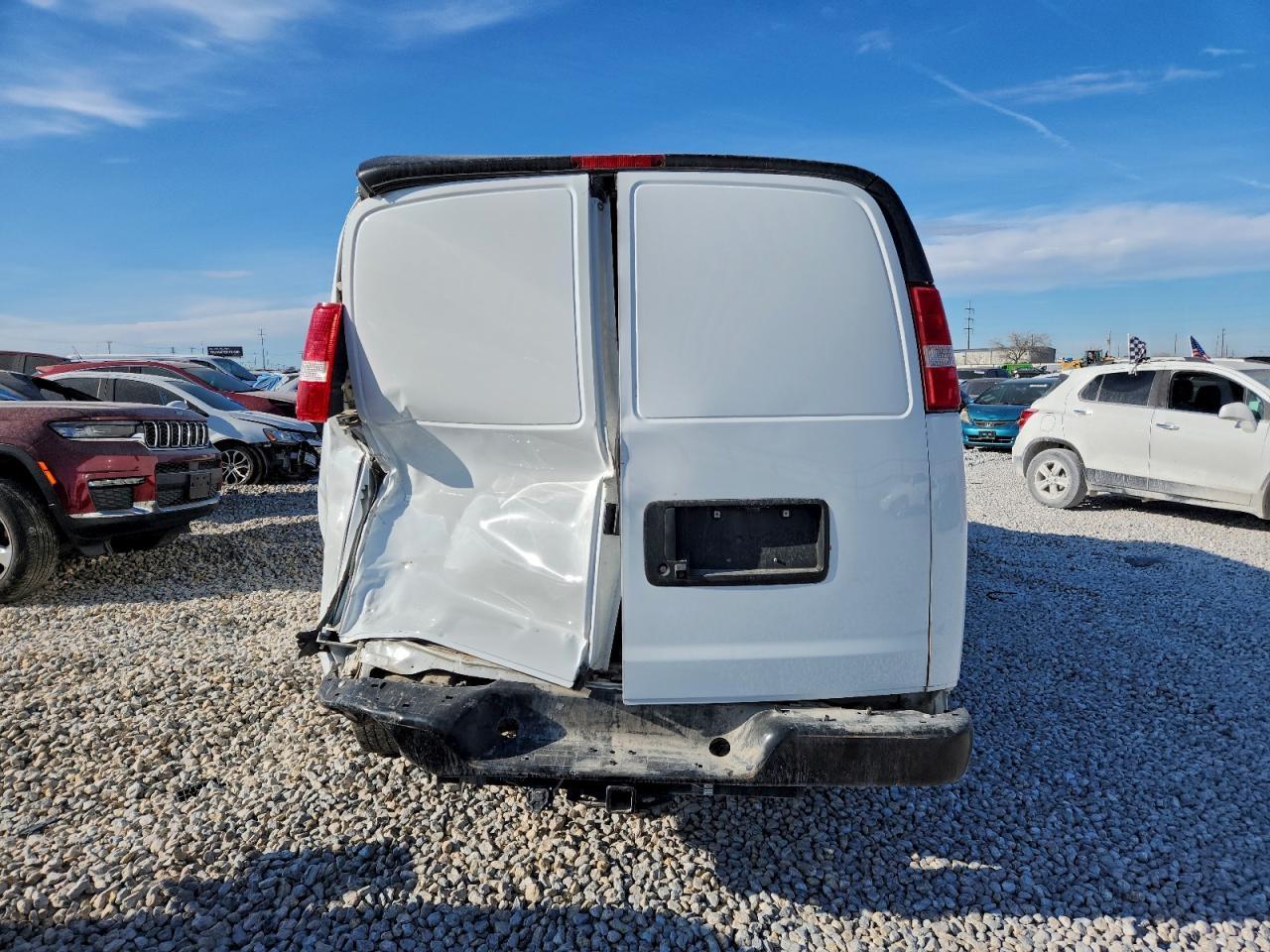 2022 Chevrolet Express G2500