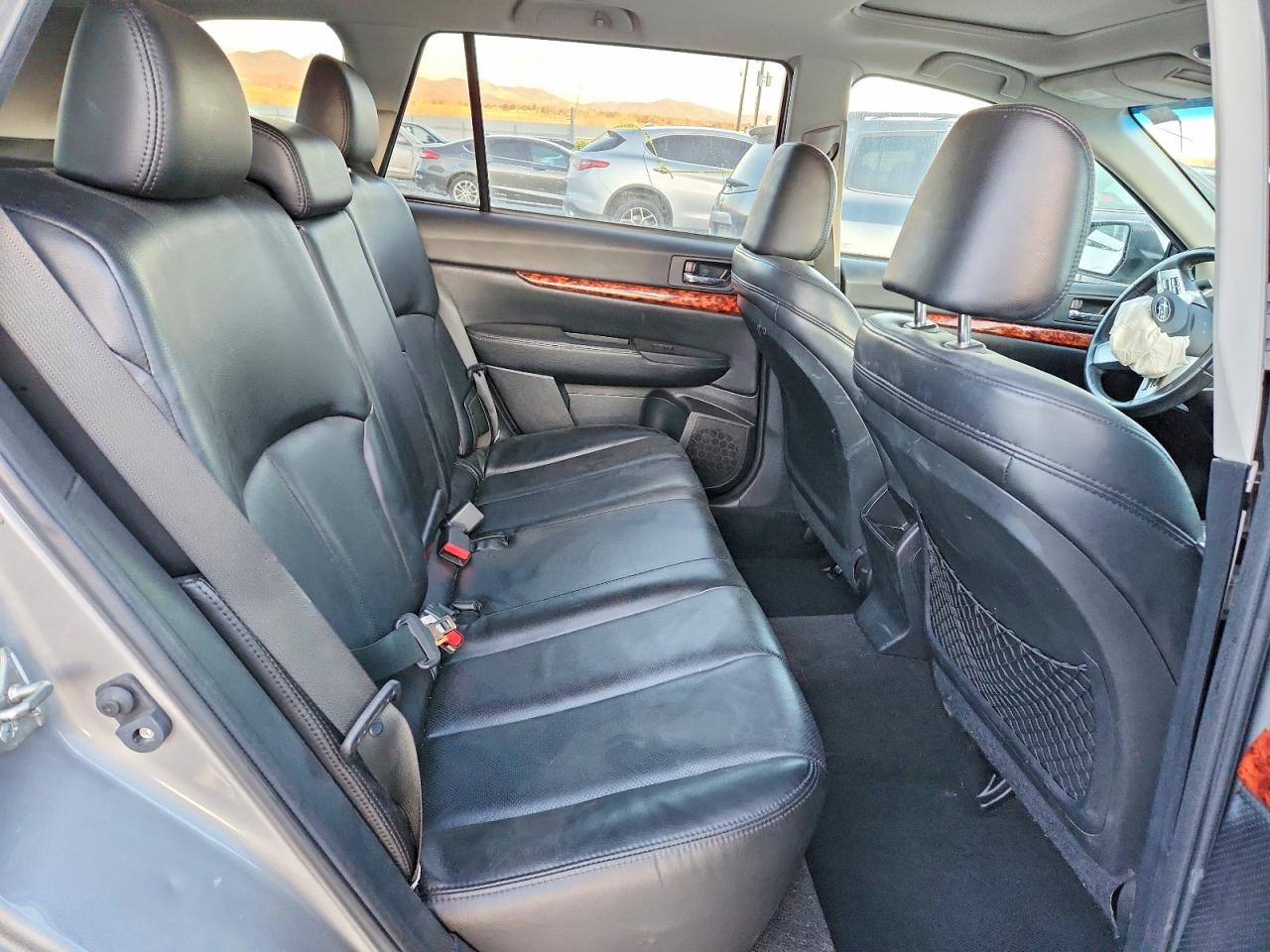 2010 Subaru Outback 2.5i Limited