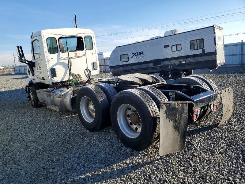 2016 Peterbilt 579 Semi Truck