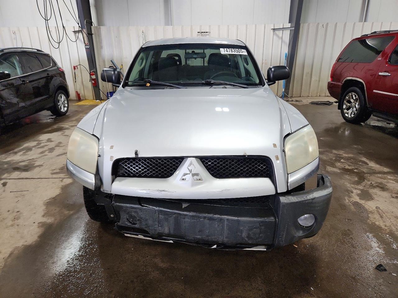 2006 Mitsubishi Raider Durocross