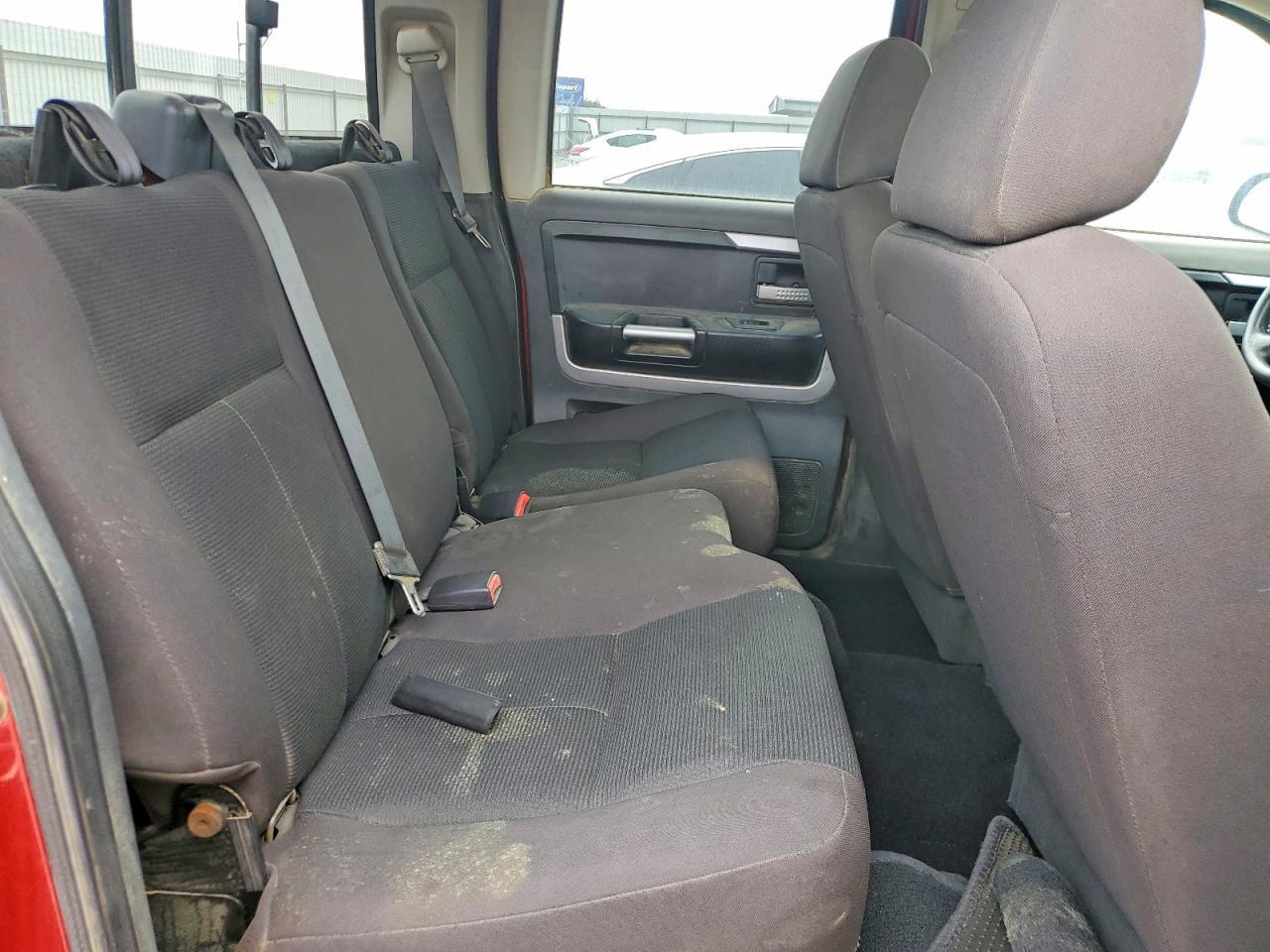 2009 Mitsubishi Raider LS