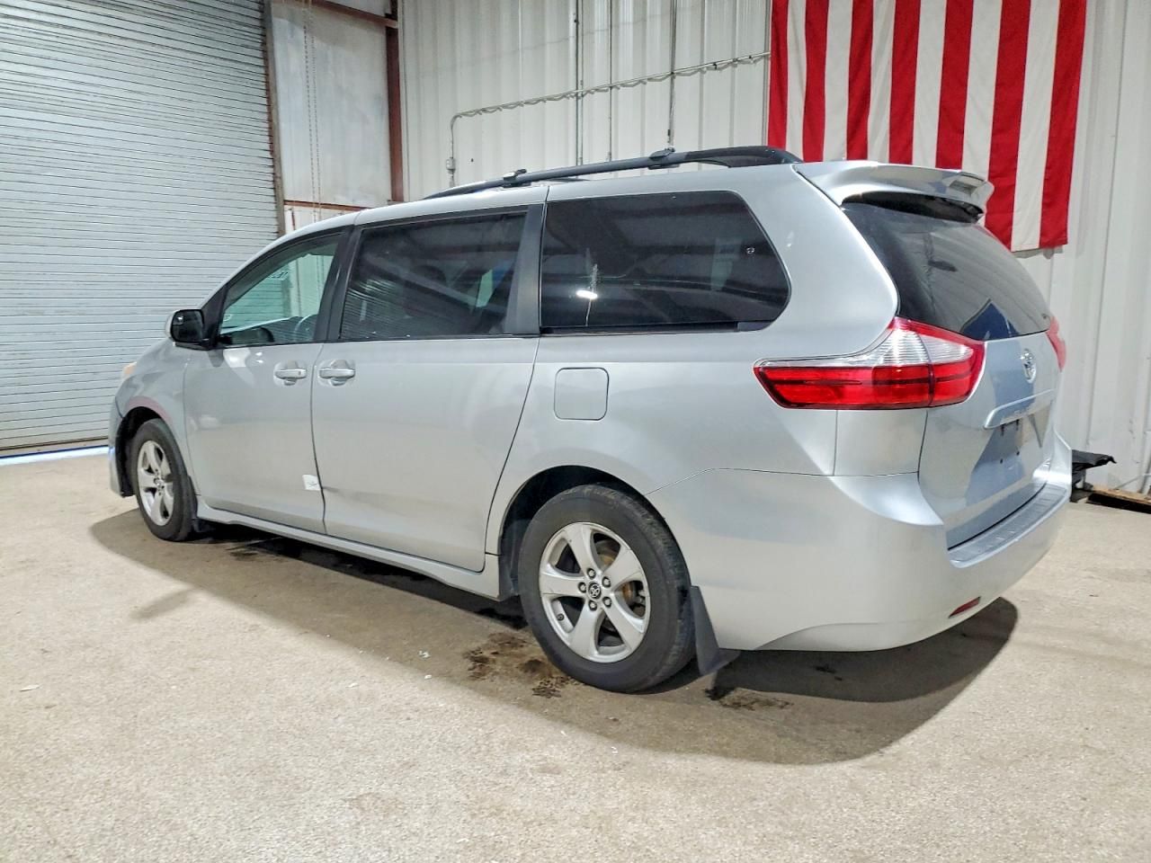 2019 Toyota Sienna le