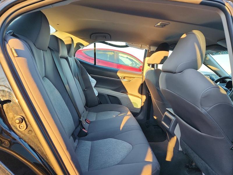 2021 Toyota Camry le